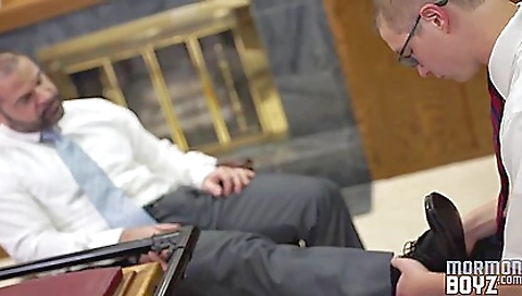 White Get-up Mormon Boy Sucking His Elders Meaty Dong