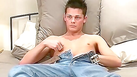 Hot Hunk Masturbating His Throbbing Cock