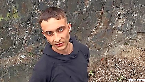 540 - Dude Enjoys His Asshole Getting Ripped